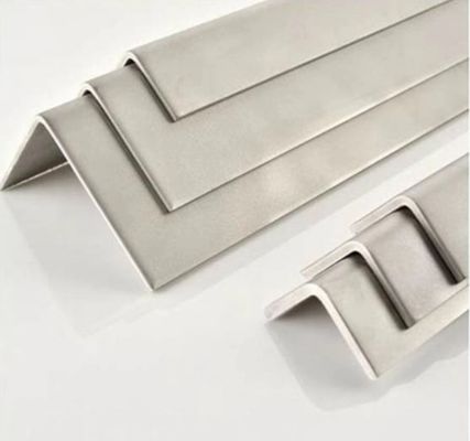 Profile aus rostfreiem Stahl mit einer Breite von 100 x 50 mm, L-förmige, ungleiche Winkelstangen, Grade 304